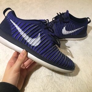 Nike Roshe Two Flyknit Sneakers